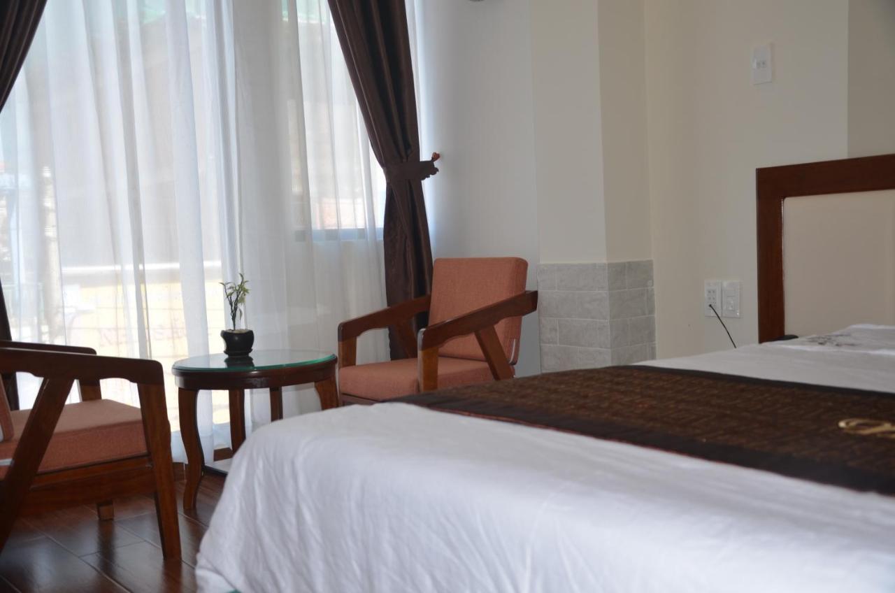 Hao Hoa Hotel Kon Tum Bagian luar foto